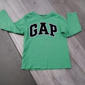 Gap long-sleeve shirt